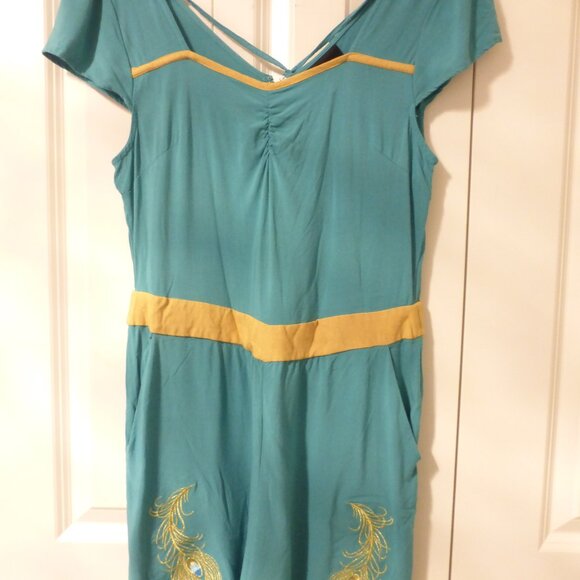 HER UNIVERSE x DISNEY ALADDIN Princess Jasmine cosplay peacock romper - Picture 2 of 15